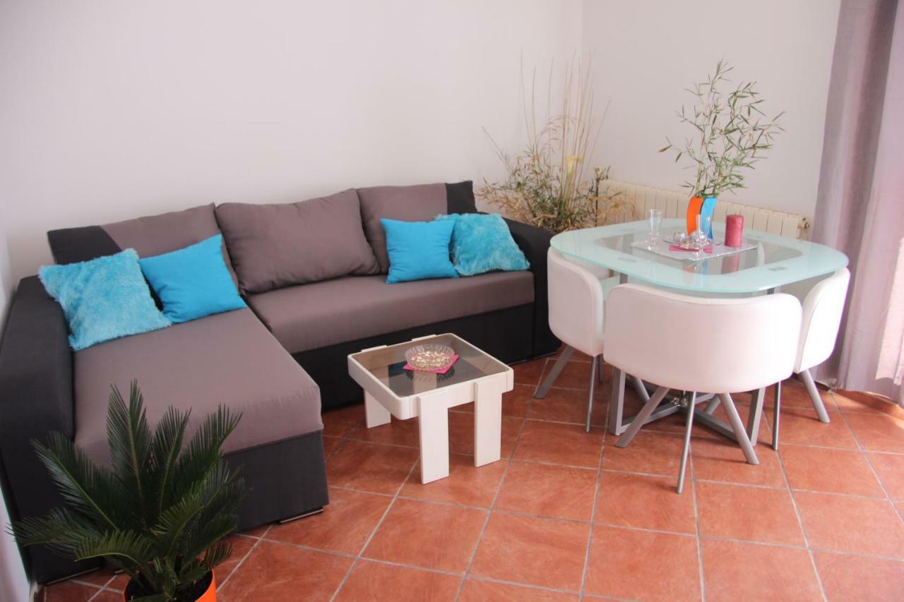 LoborikaApartmans Dina And Hana Radeki Polje 50公寓 外观 照片