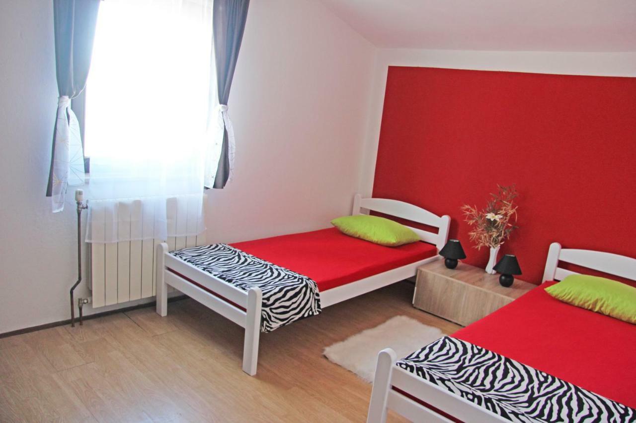 LoborikaApartmans Dina And Hana Radeki Polje 50公寓 外观 照片