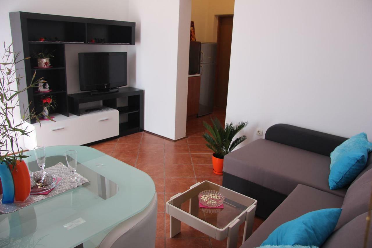 LoborikaApartmans Dina And Hana Radeki Polje 50公寓 外观 照片