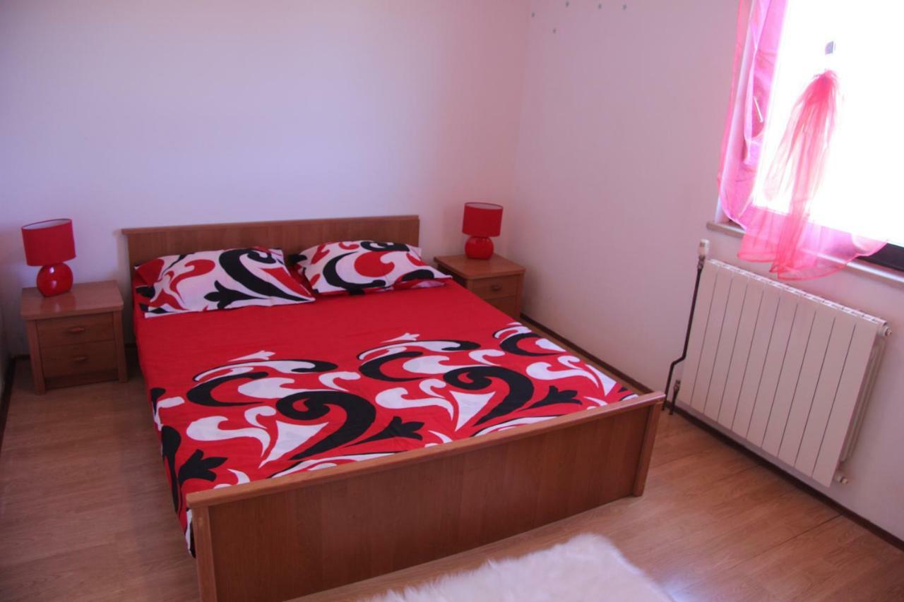 LoborikaApartmans Dina And Hana Radeki Polje 50公寓 外观 照片